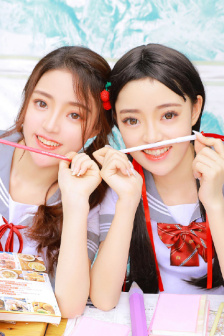 光屁股的女生内裤